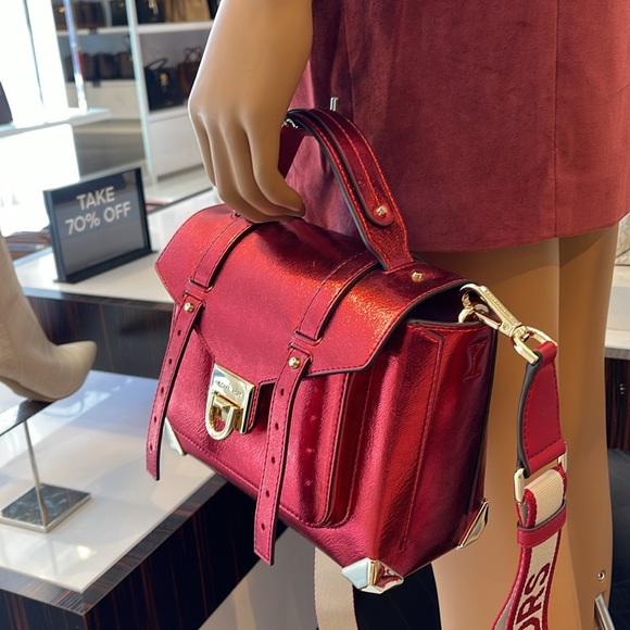 MICHAEL KORS
Manhattan Md TH SCHOOL Crackled Metallic Leather SATCHEL
Crimson - Picture 9 of 16